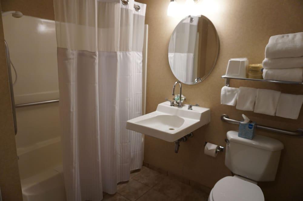 Findlay Inn and Conference Center photo 24
