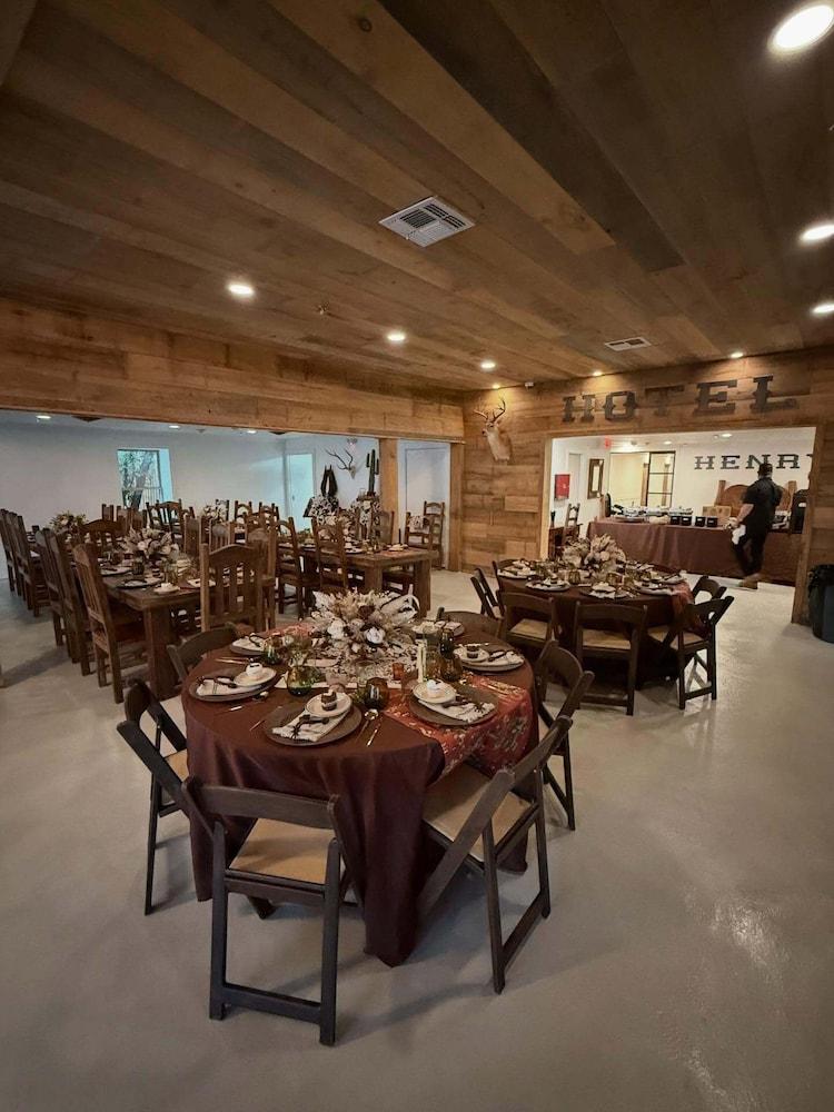 The Hotel Henry photo 9