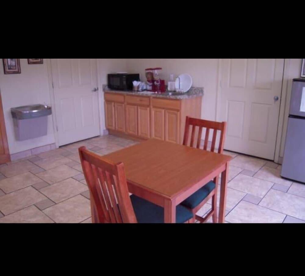 City Heart Inn & Suites photo 3