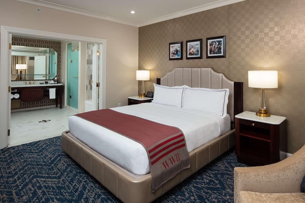 Higgins Hotel, Official Hotel of The National WWII Museum, Curio Collection by Hilton photo 23