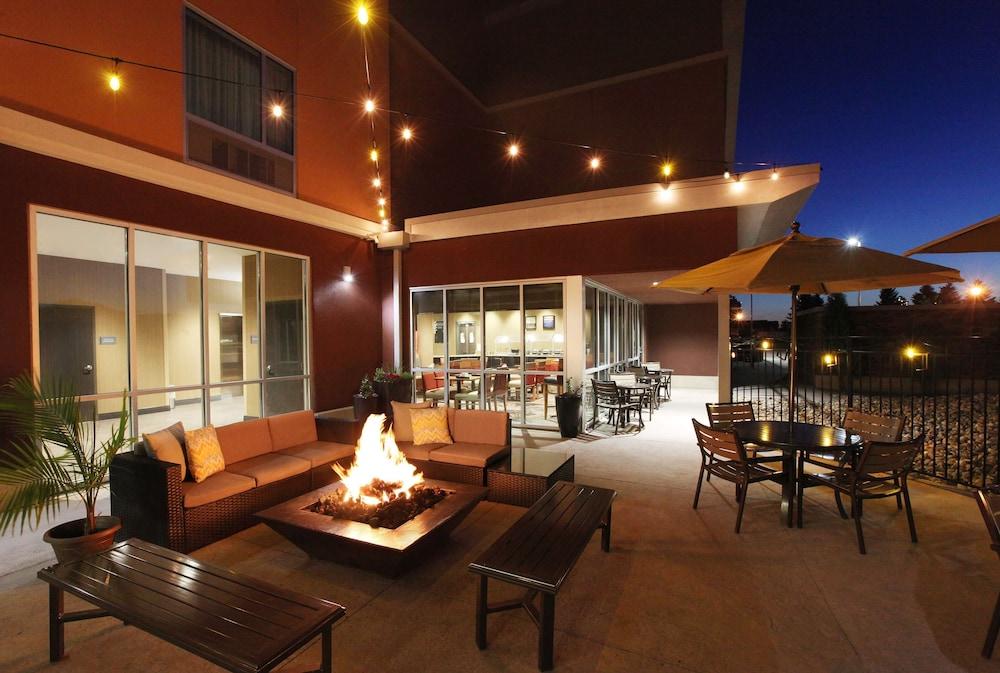 DoubleTree by Hilton West Fargo Sanford Medical Center Area photo 43