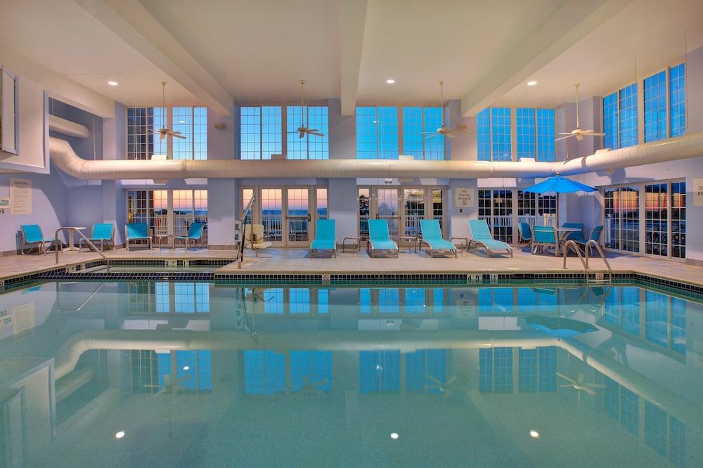 Holiday Inn Express & Suites Petoskey by IHG photo 19