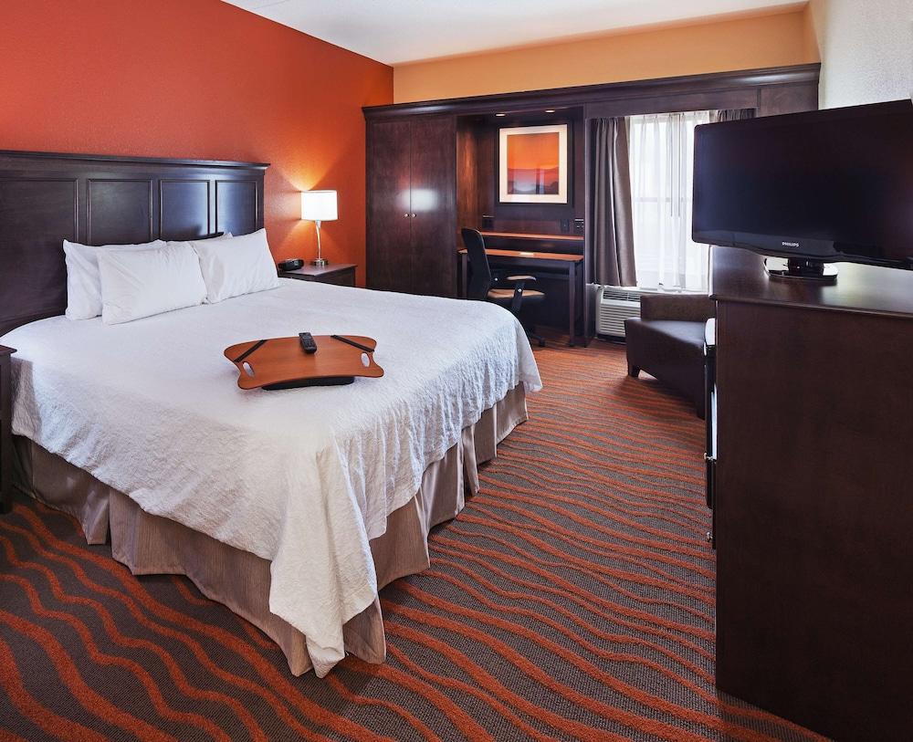 Hampton Inn by Hilton Clarksville photo 9