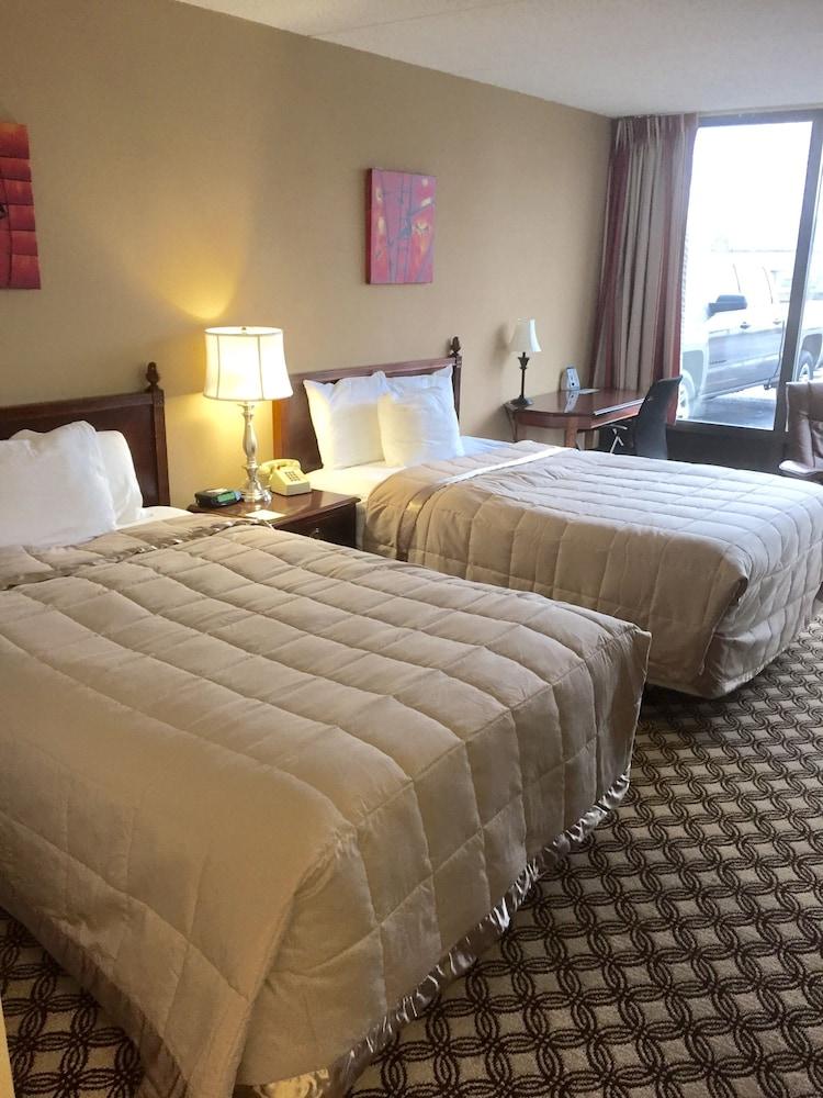 Days Inn by Wyndham Syracuse photo 21