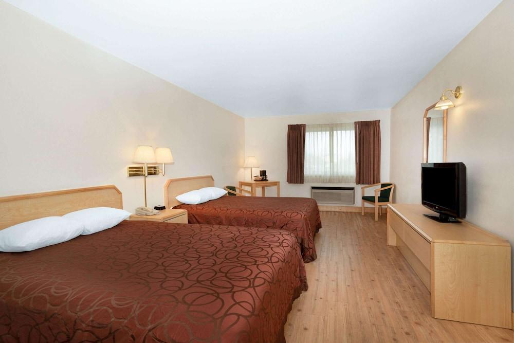 Inn at Lander, Travelodge by Wyndham photo 31