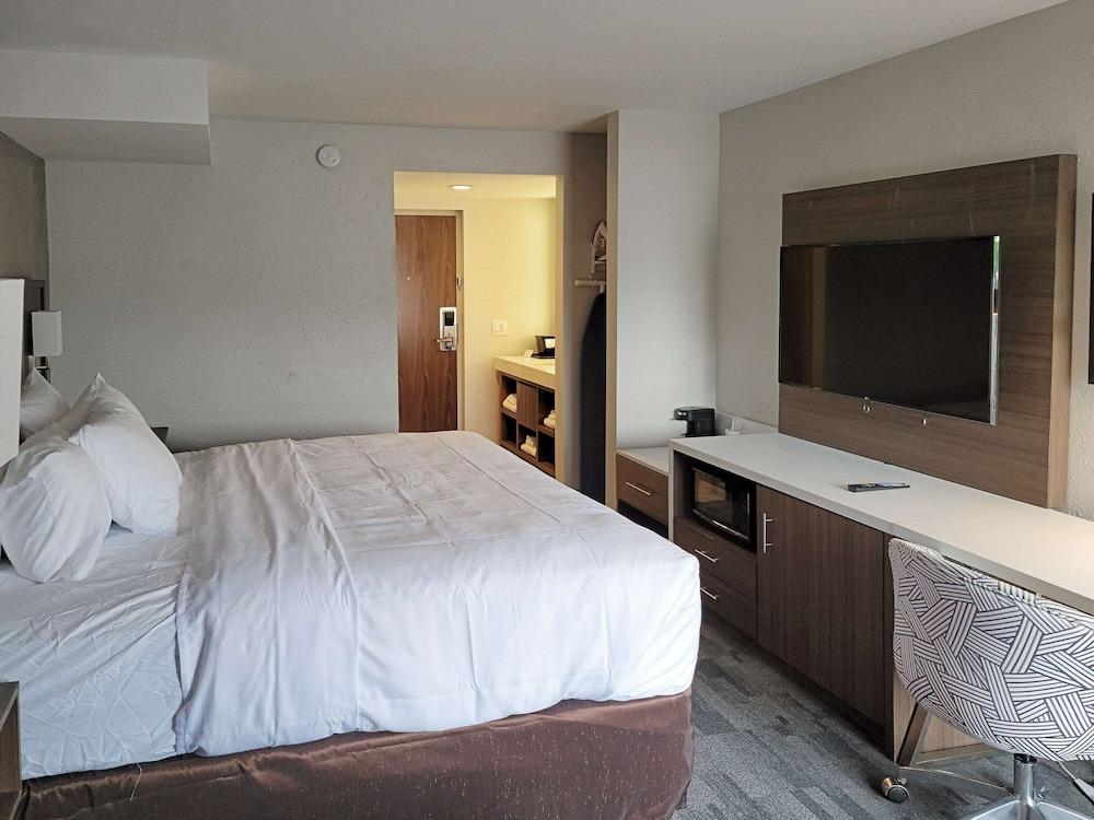 Comfort Inn & Suites Wyomissing/Reading photo 53