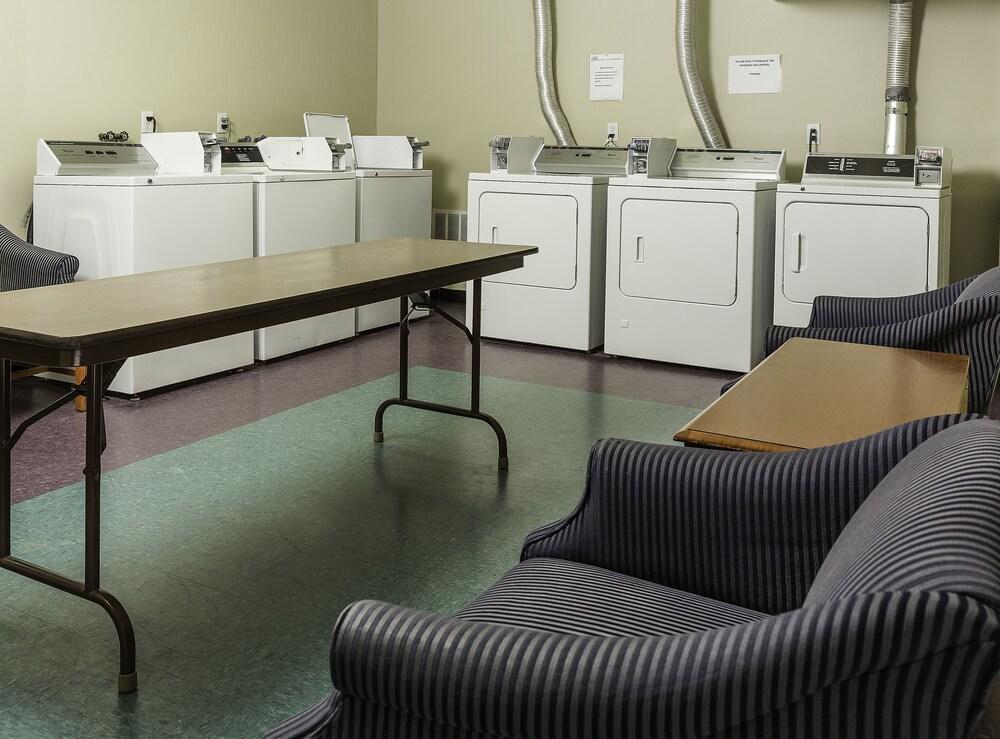 Smart Suites, an Ascend Collection Hotel photo 4