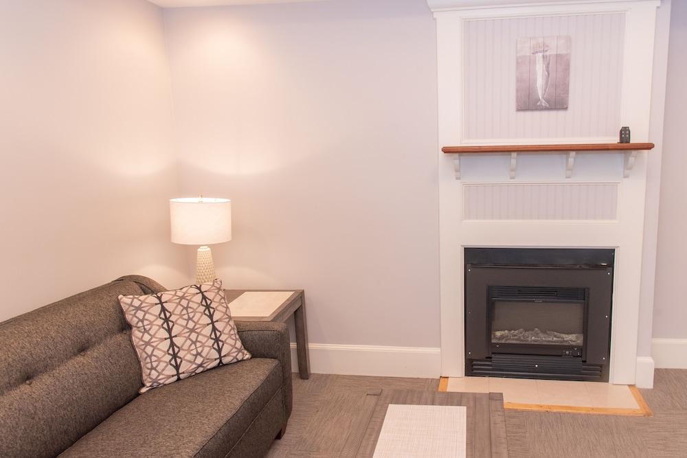 Inn On Peaks Island photo 71
