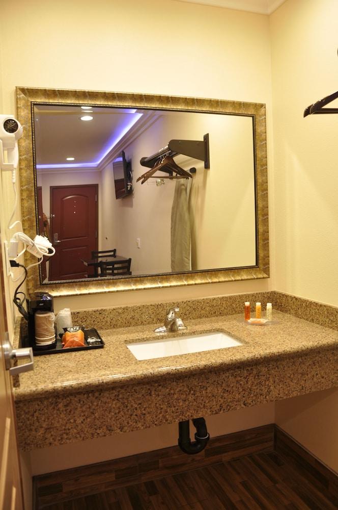 Sun Light Motel photo 8