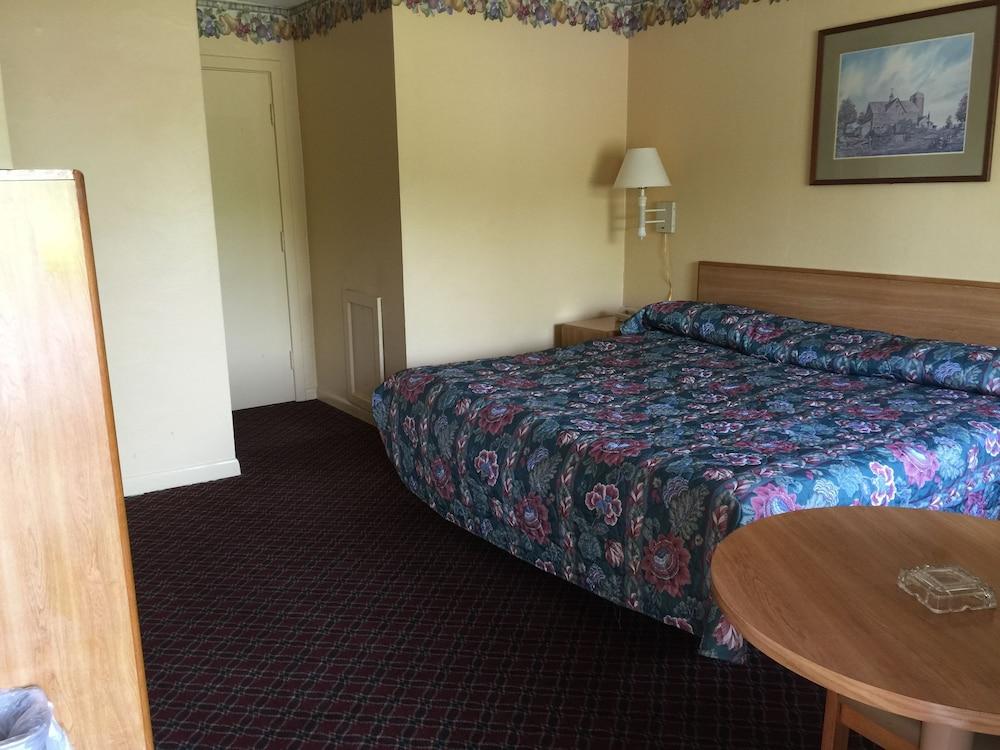 Mark Twain Motor Inn photo 14