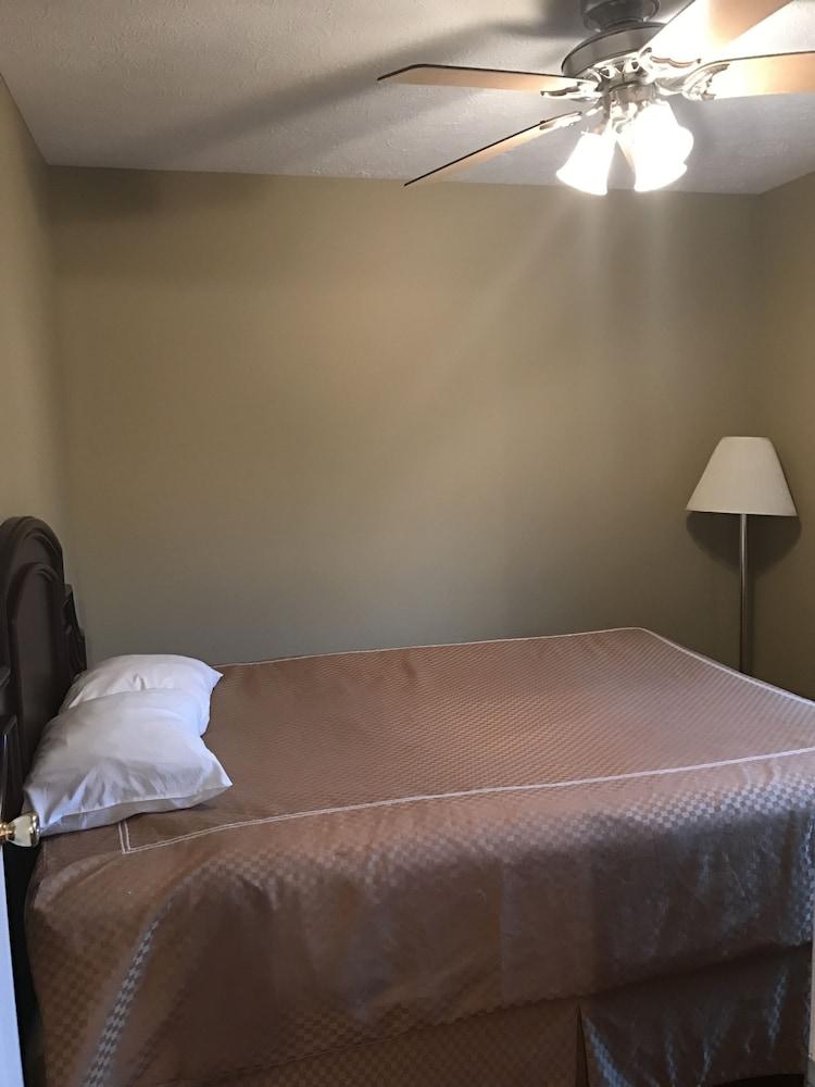 Exit 5 Resort & Condominium photo 51
