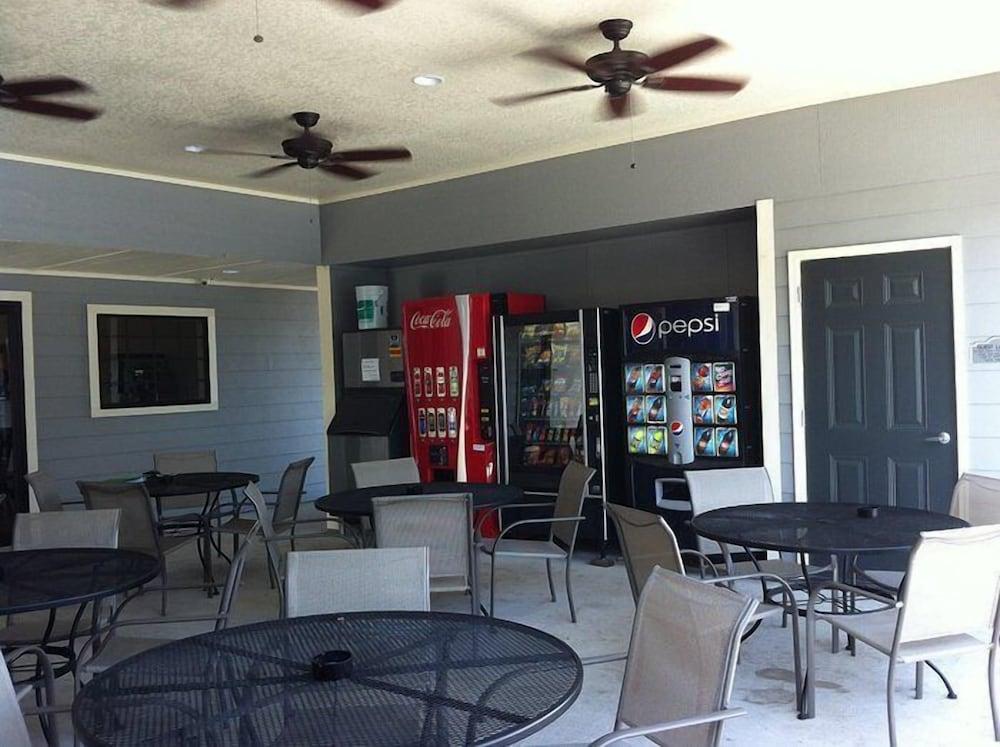 Southern Inn & Suites photo 7