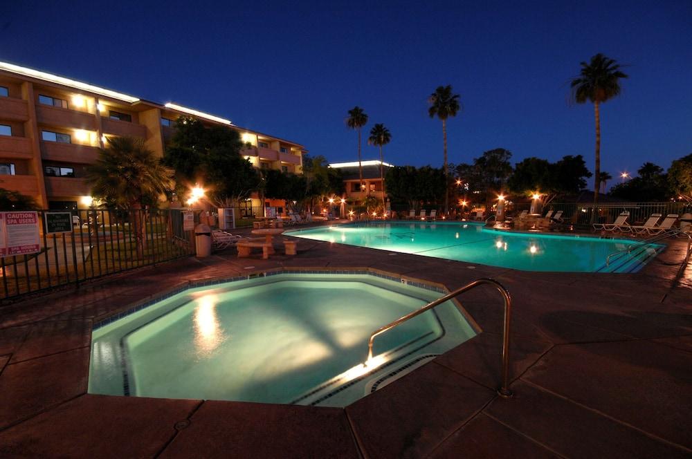 Shilo Inn Hotel & Suites - Yuma photo 15