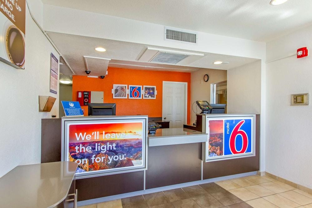 Motel 6 Phoenix North - Bell Road photo 4
