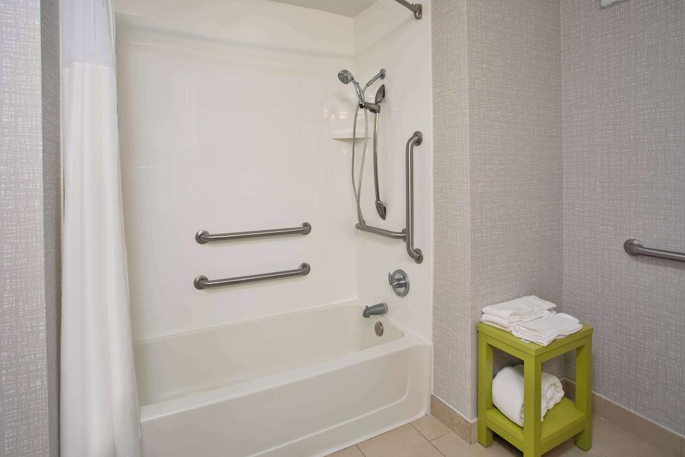 Hampton Inn & Suites Athens-I-65 (Huntsville Area) photo 19