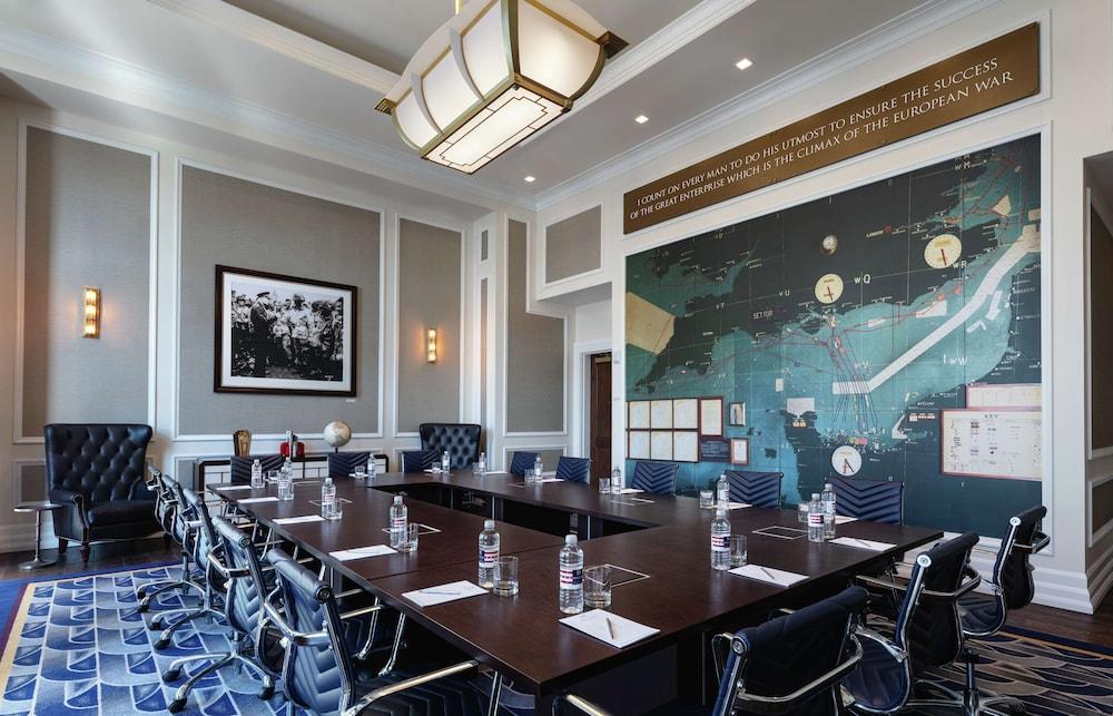 Higgins Hotel, Official Hotel of The National WWII Museum, Curio Collection by Hilton photo 9