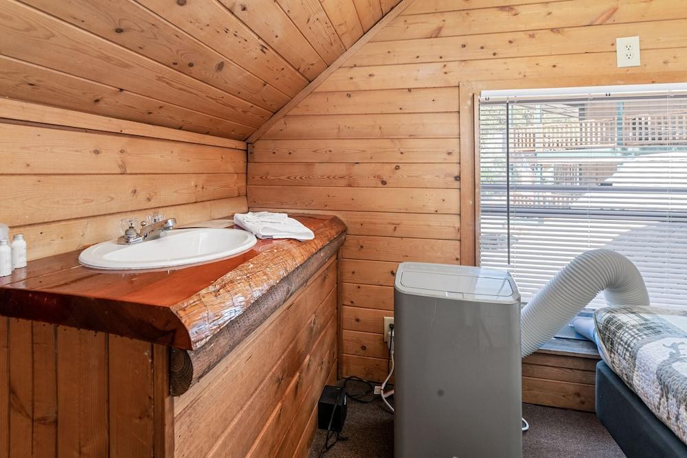 Big Bear Lakefront Lodge photo 30