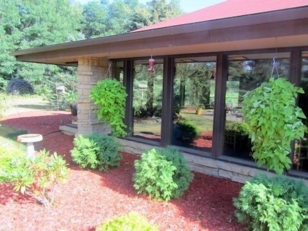 Spring Valley Inn photo 47