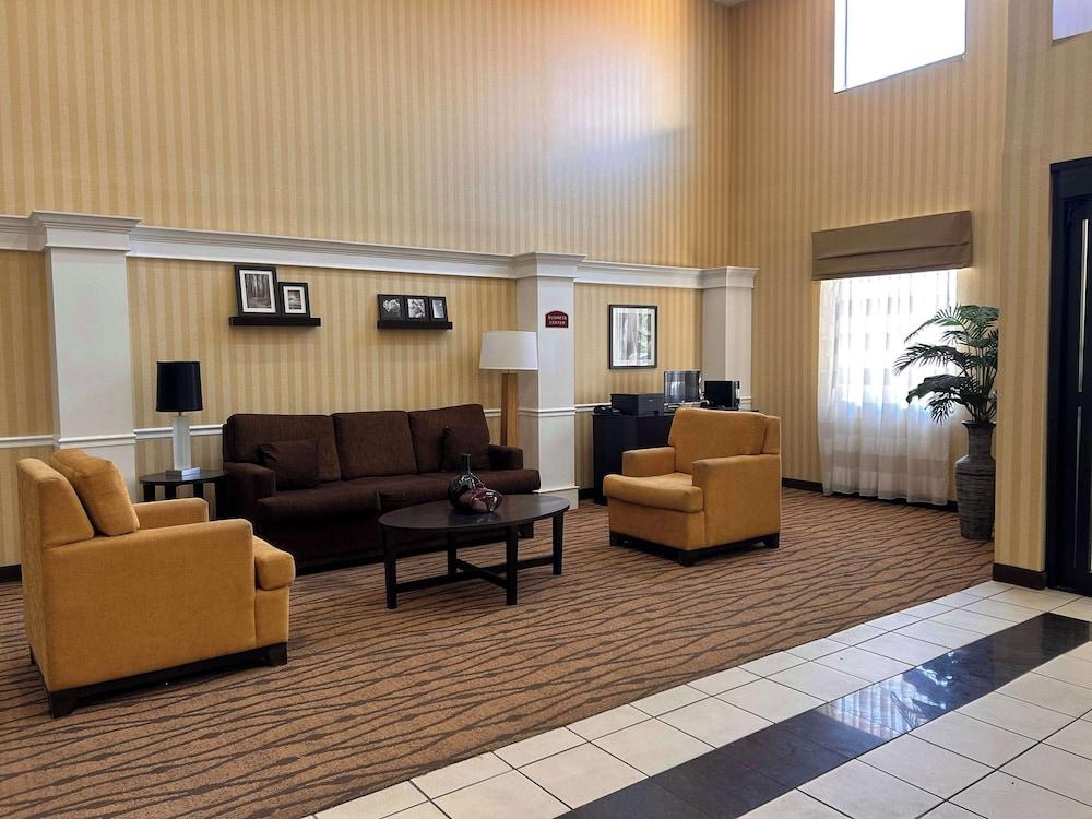 SureStay by Best Western Pearl Jackson Airport photo 2
