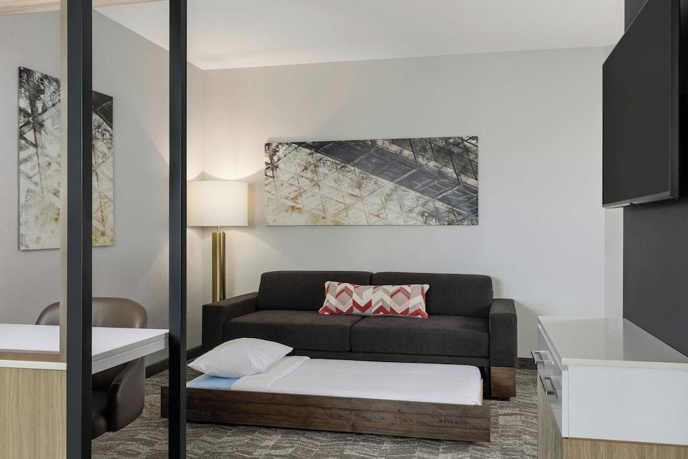 Springhill Suites By Marriott Fargo photo 16