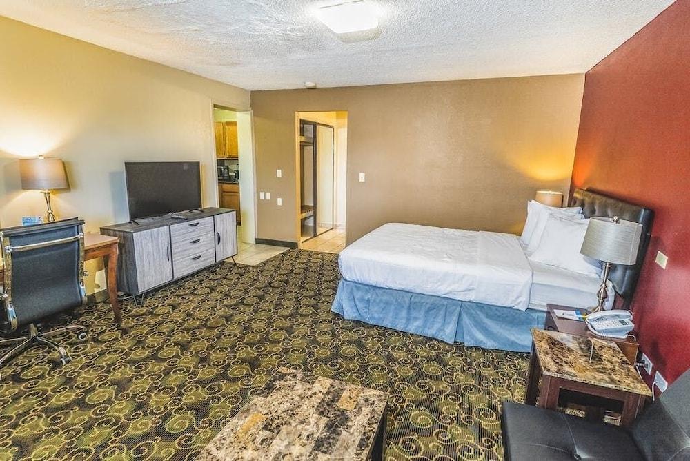 Days Inn by Wyndham Montrose photo 12