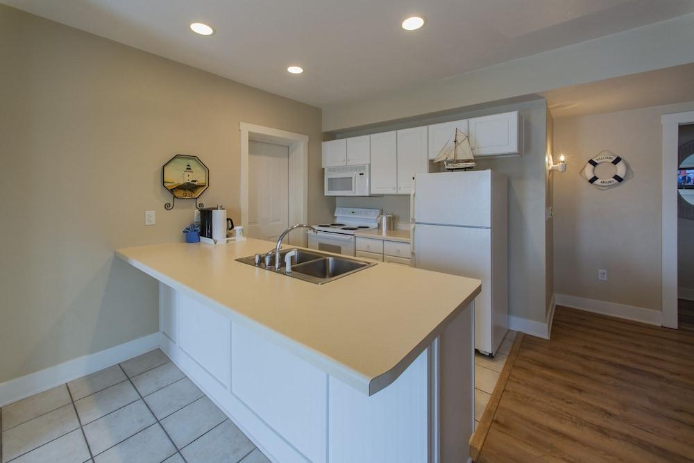 Edgewater Resort photo 51