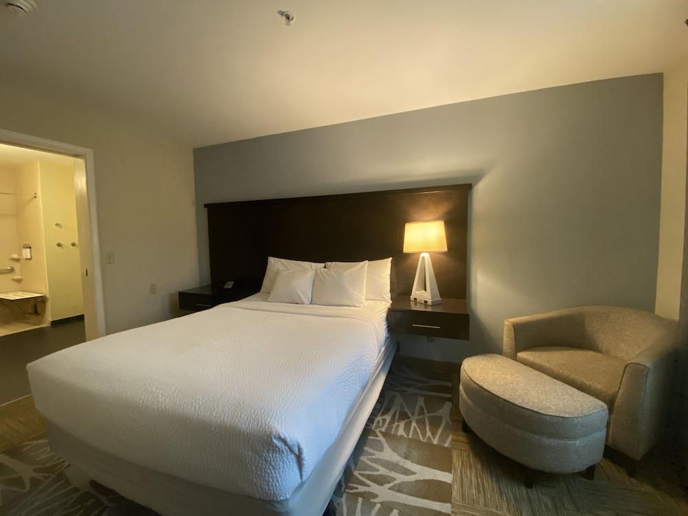 Staybridge Suites Liverpool Syra by IHG photo 10