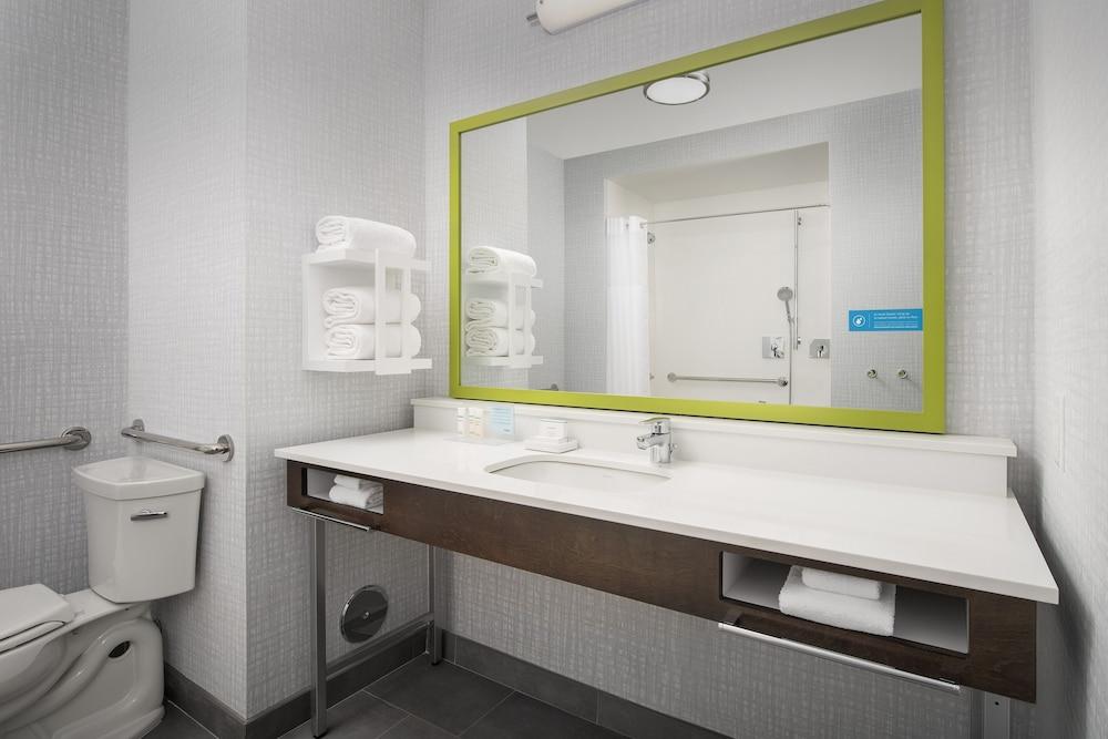 Hampton Inn & Suites Lexington Columbia photo 21