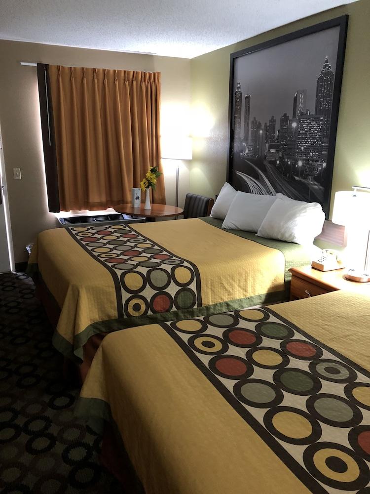 Super 8 by Wyndham Ashburn photo 5