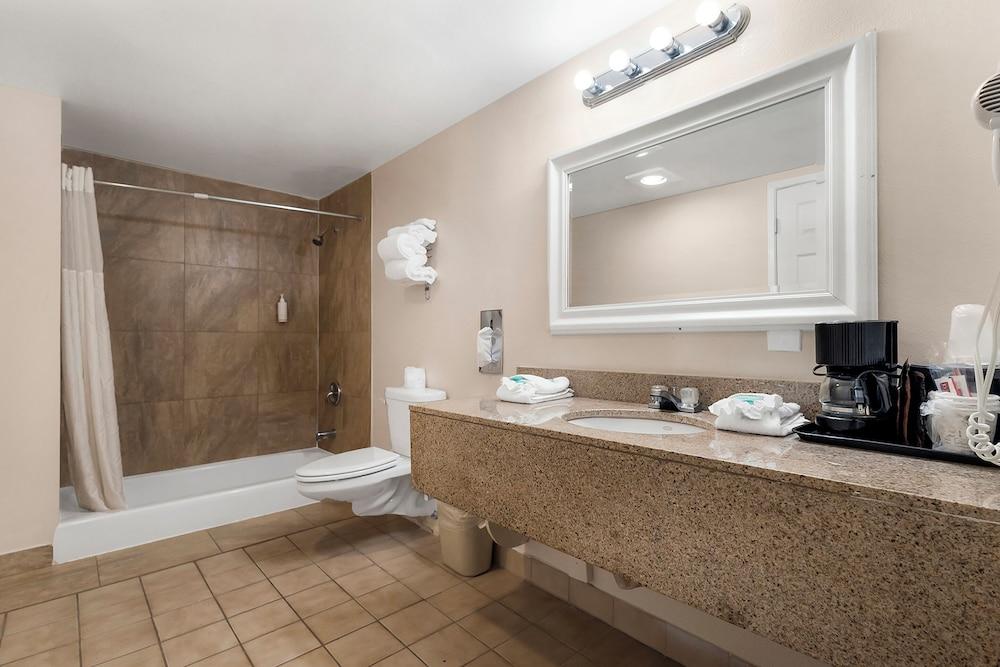 Heritage Inn Express Roseville photo 28