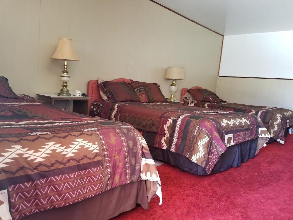 Duffer Motel photo 63