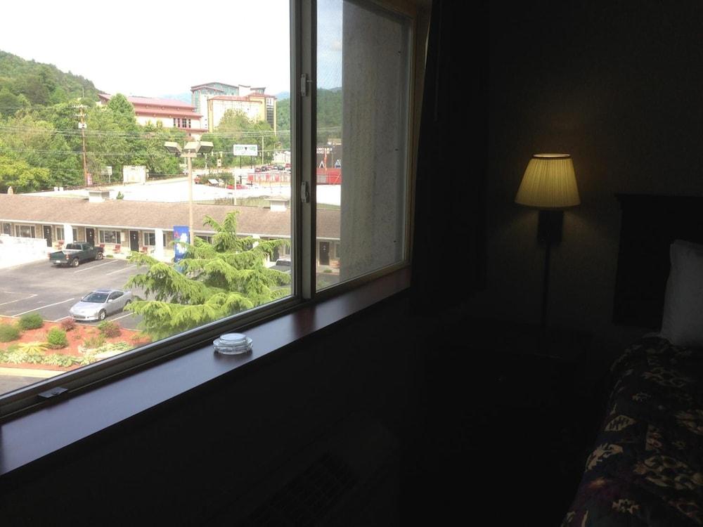 Cherokee Grand Hotel photo 18