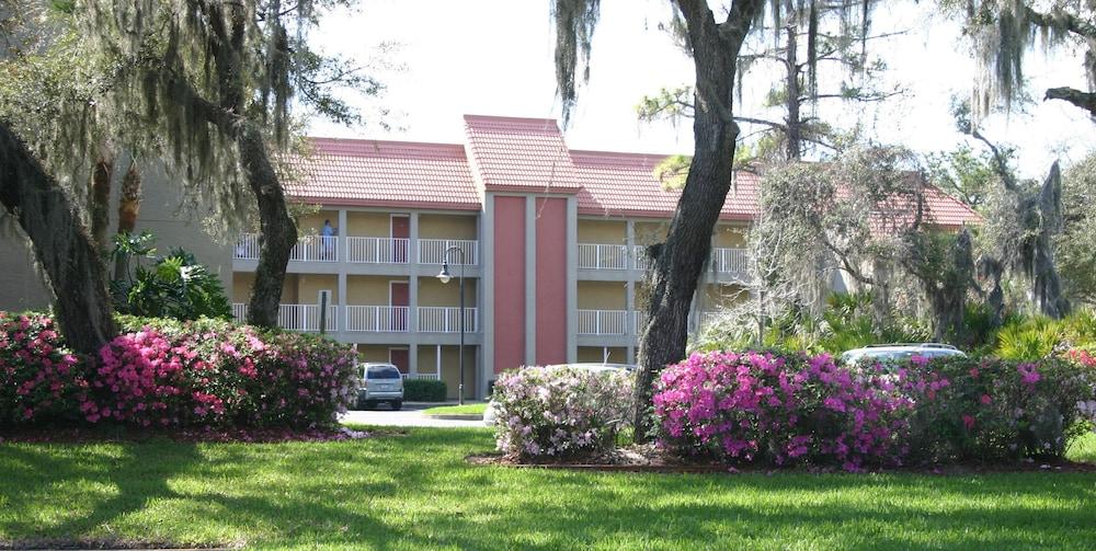 Parc Corniche Condominium Suite Hotel photo 57