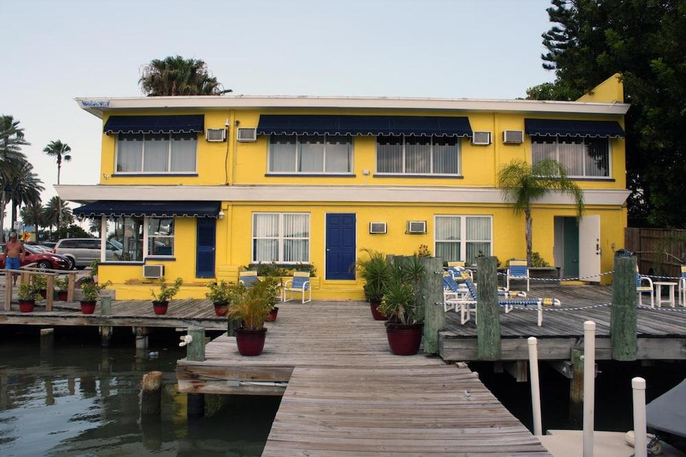 Barefoot Bay Resort & Marina photo 53