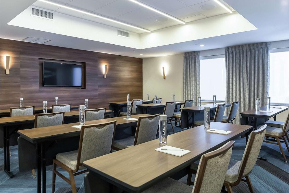 Hampton Inn & Suites Bridgeview Chicago photo 20