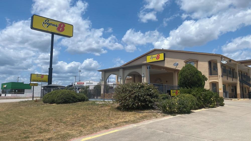 Super 8 by Wyndham Decatur Texas — hotel in Decatur