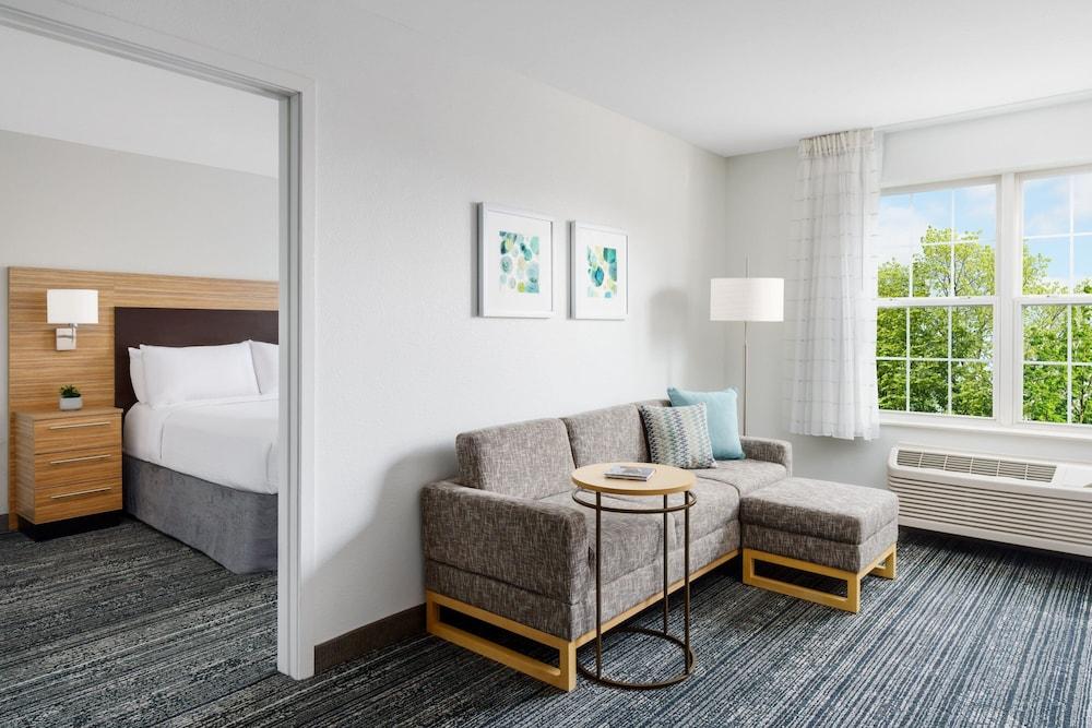 TownePlace Suites by Marriott Manchester photo 14