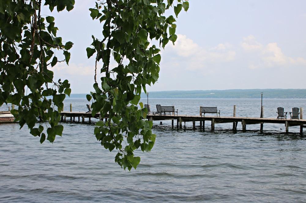 Plum Point Lodge photo 28