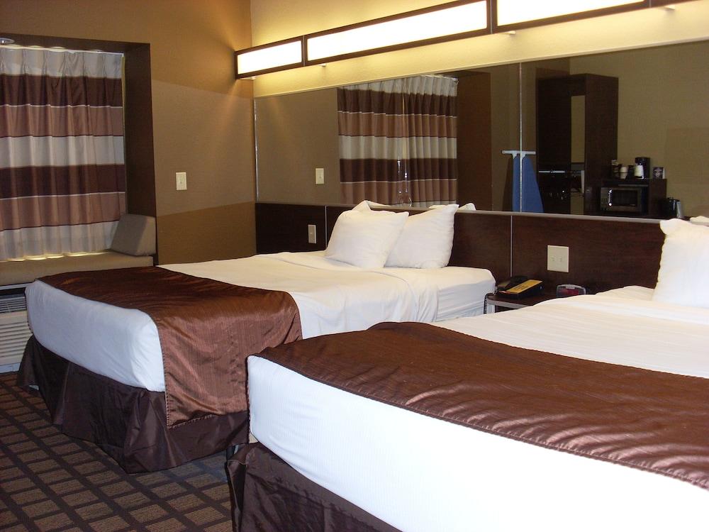 Microtel Inn & Suites by Wyndham Kenedy/Karnes City photo 13