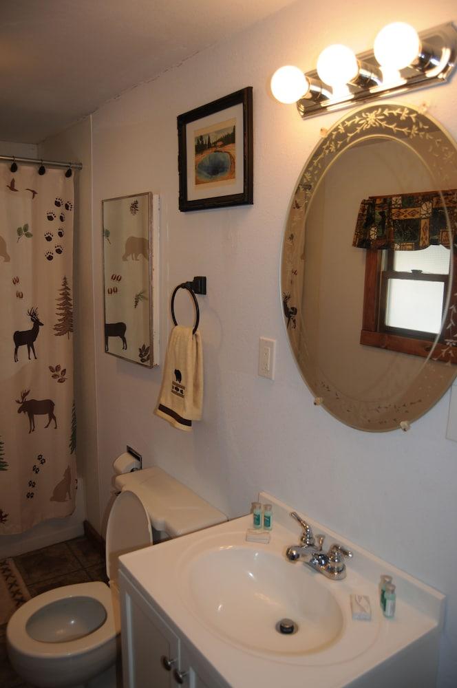 Yellowstone Motel - Adults Only photo 85