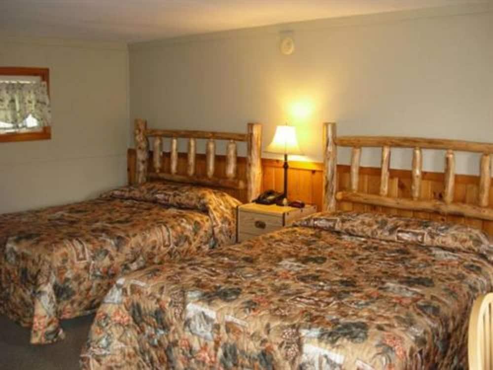 Lake George Diamond Cove photo 50