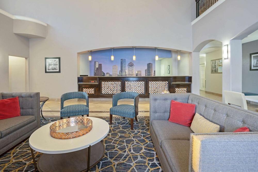 Sonesta Essential Houston Westchase photo 3