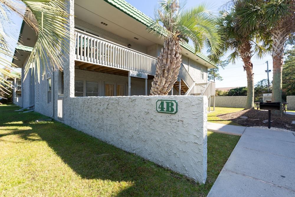 Country Club Villas photo 67
