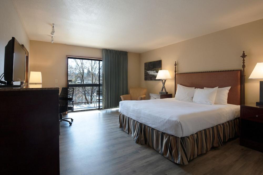 Riverside Inn photo 36