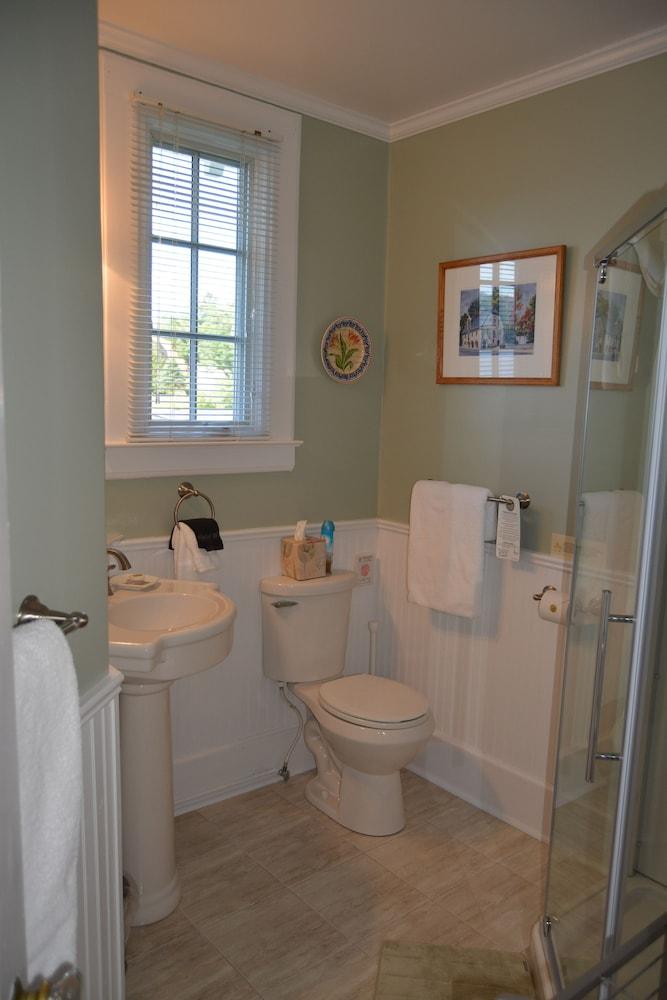 Boathouse Waterfront Lodging photo 14
