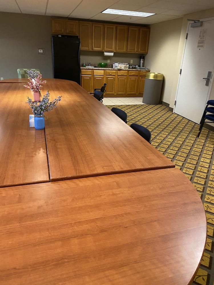 Candlewood Suites Williamsport by IHG photo 48