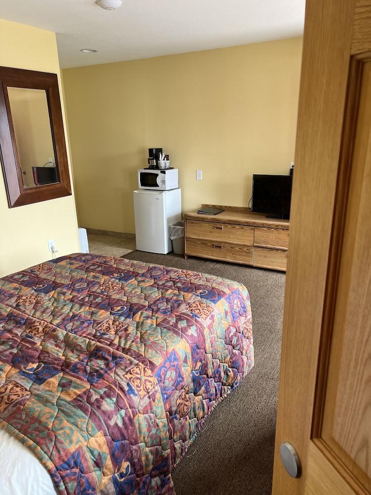 All Star Inn & Suites photo 36