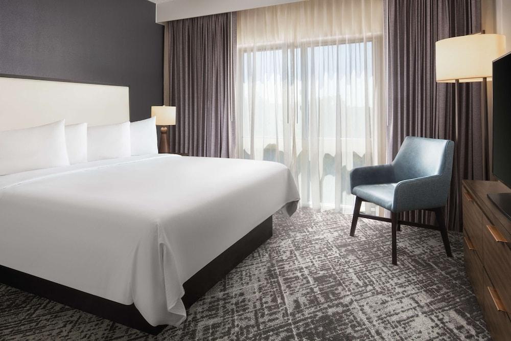 Hilton Charlotte Airport photo 48