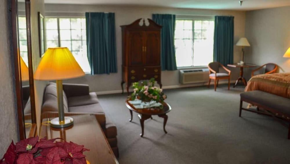 Surrey Inn Ashland photo 45