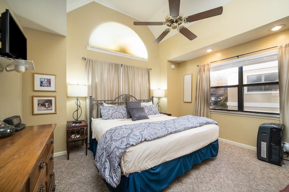 Pointe Royale Condominium Resort & Golf Course photo 53